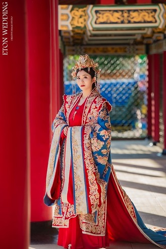 漢服婚紗推薦,婚紗工作室漢服,漢服婚紗攝影,漢服婚禮禮服,傳統漢服婚紗,時尚漢服婚紗,漢服個人寫真,漢服全家福攝影,漢服拍照,漢服寫真